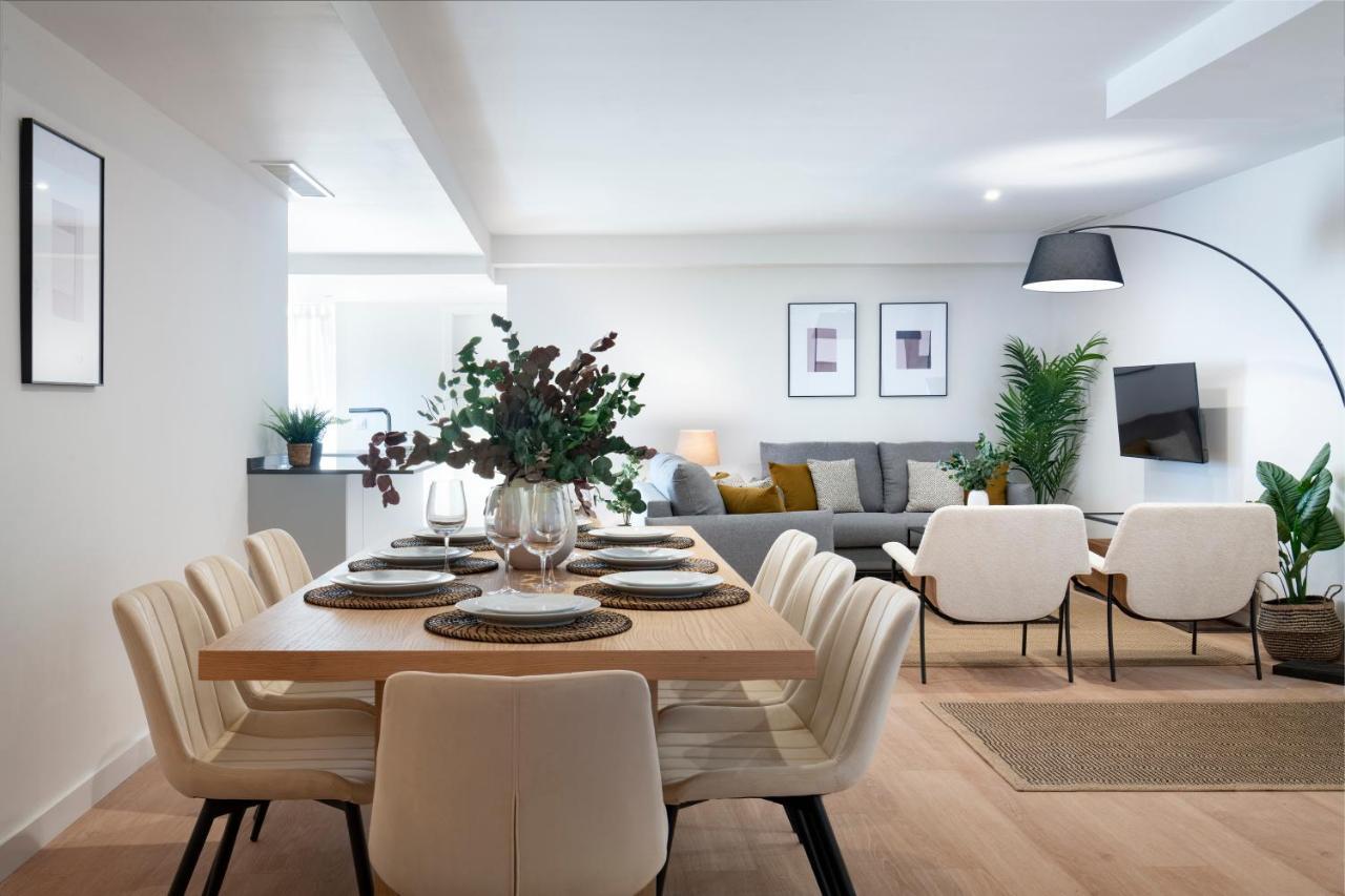 Magno Apartments Castelar Séville Extérieur photo