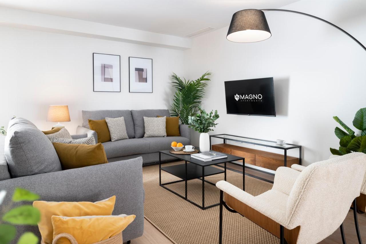 Magno Apartments Castelar Séville Extérieur photo